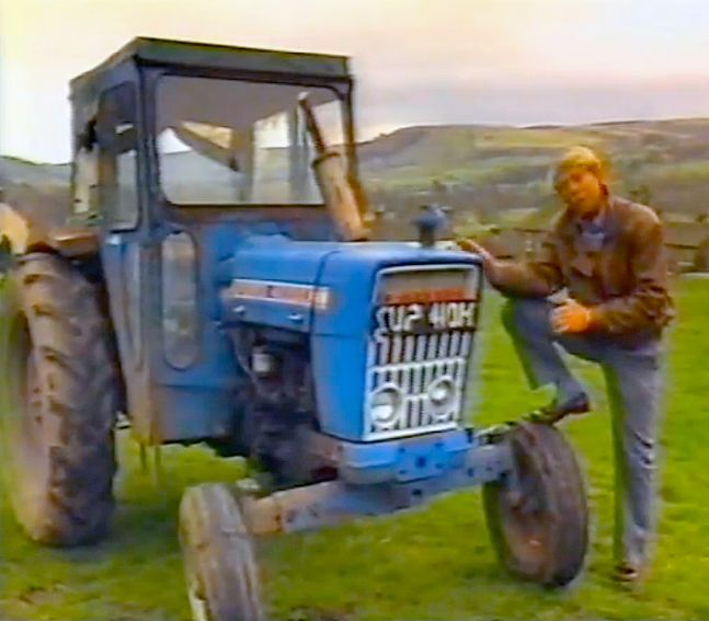 tractorwoollard.jpg