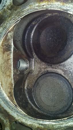 early6Rcylinderhead.jpg