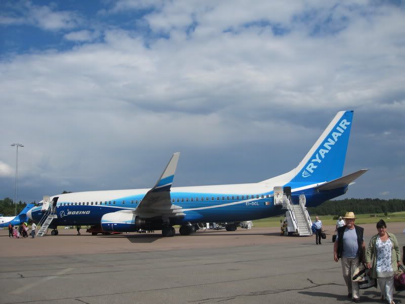 http://i895.photobucket.com/albums/ac154/FlyingFinn_photo/Frankfurt_Meet_07_2011/Vesteras_Approach_6.jpg