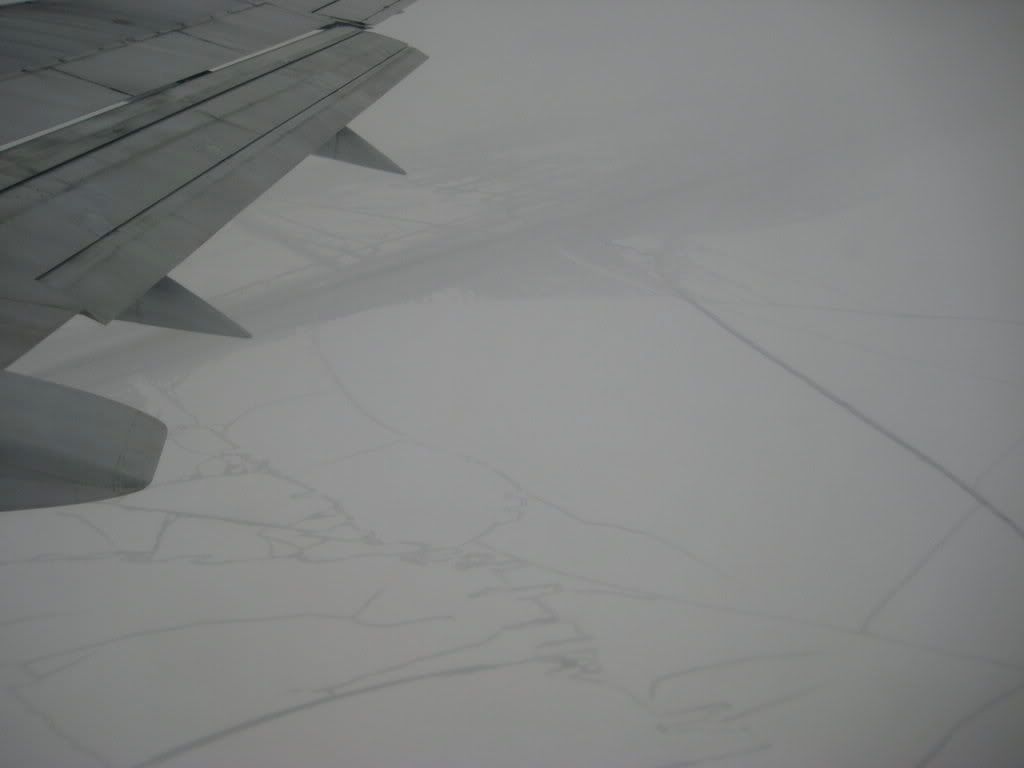 http://i895.photobucket.com/albums/ac154/FlyingFinn_photo/Liverpool_Manchester_02_2010/Icy_flight_4.jpg