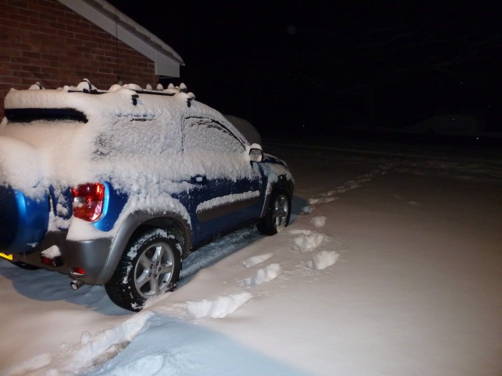 rav4insnow.jpg