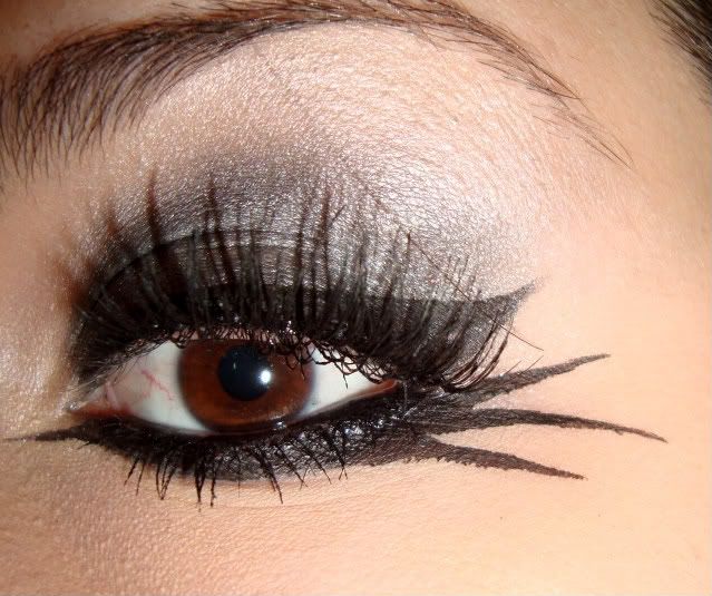 Cat Eye Makeup for Halloween